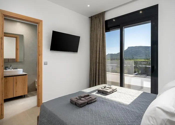 Elesia Кремасти