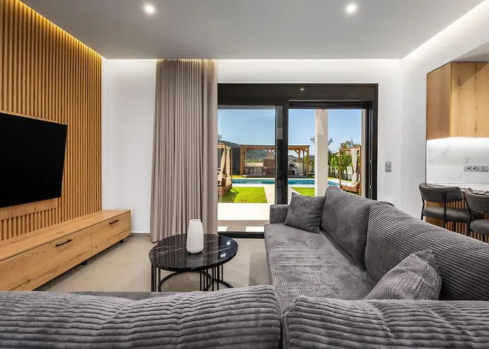 Elesia Кремасти