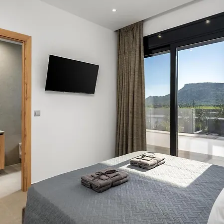 Elesia Κρεμαστή