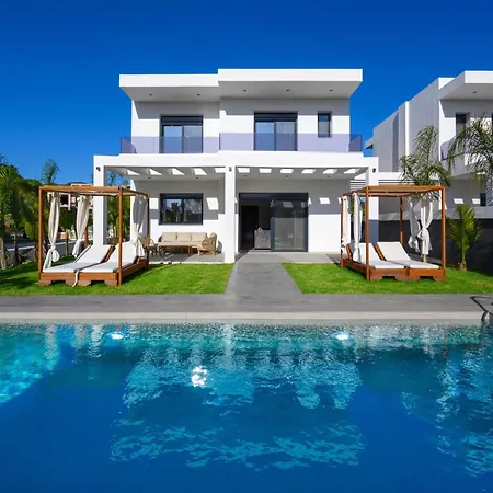 Villa Elesia *