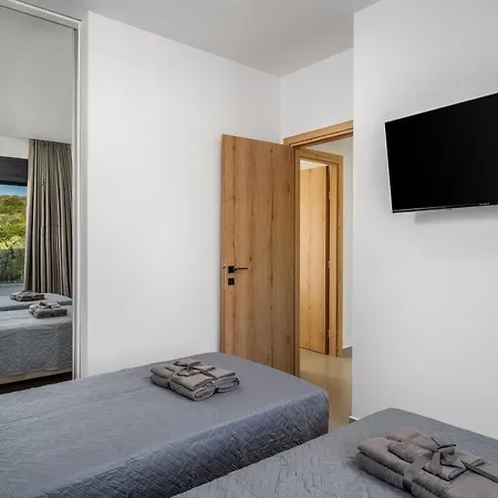 Elesia Villa Kremastí